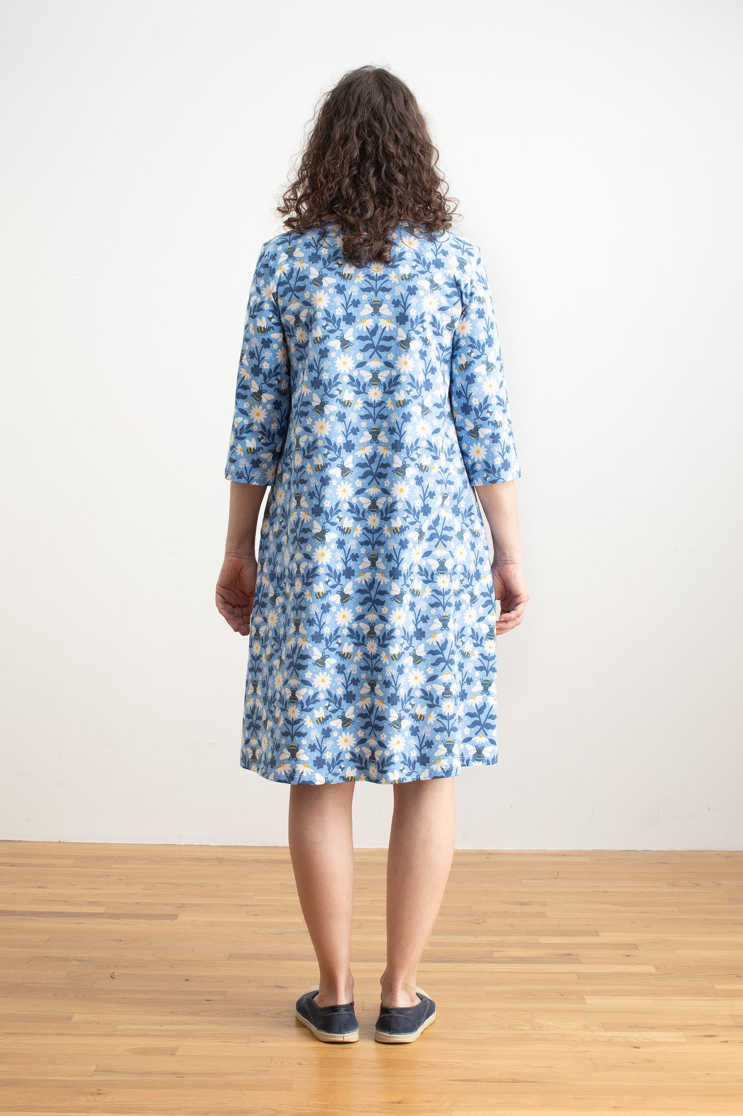 Helsinki Dress - Bees Blue
