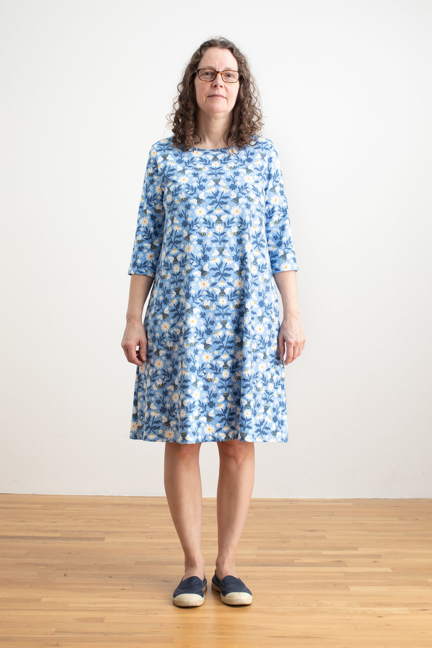 Helsinki Dress - Bees Blue